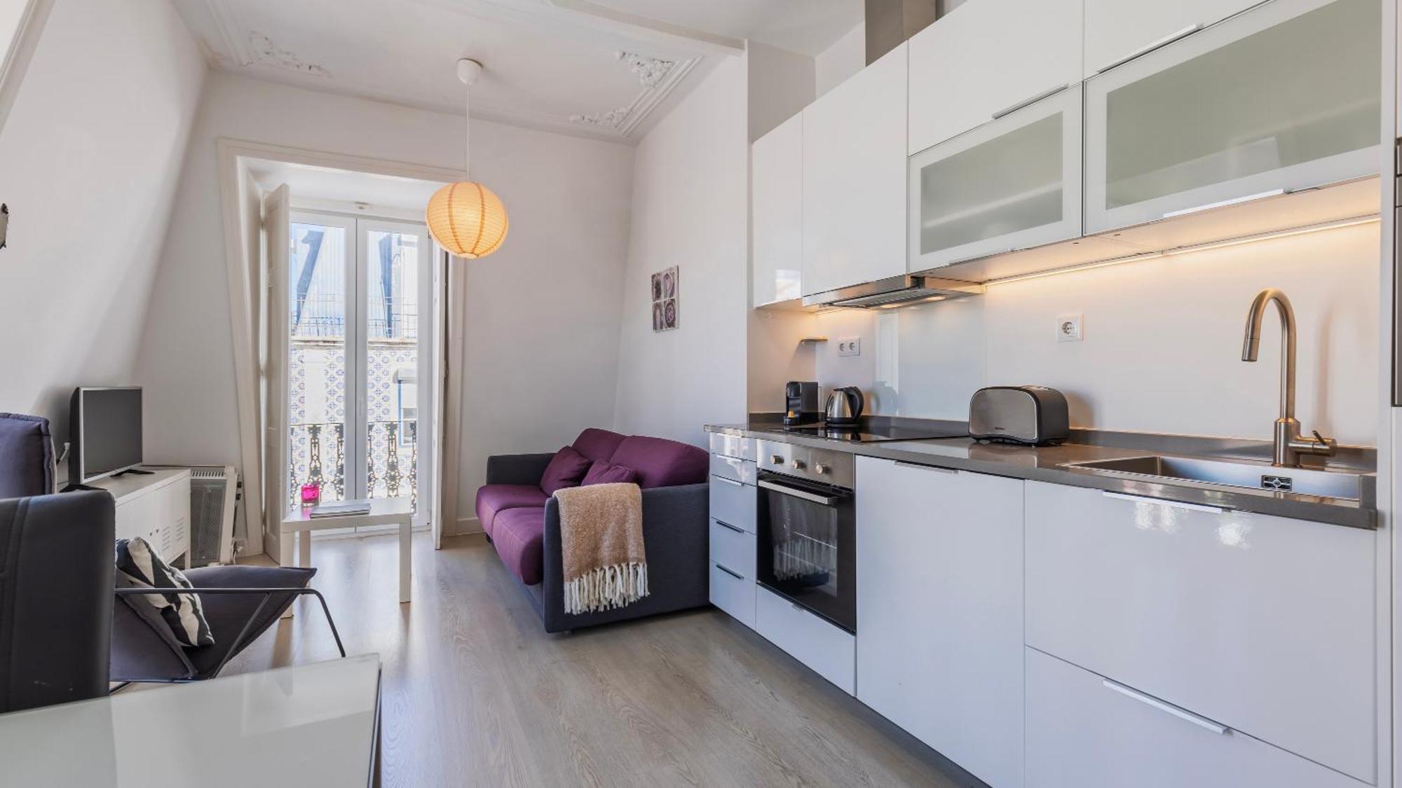 Classic Topfloor Apartment By Lovelystay Lisboa Extérieur photo