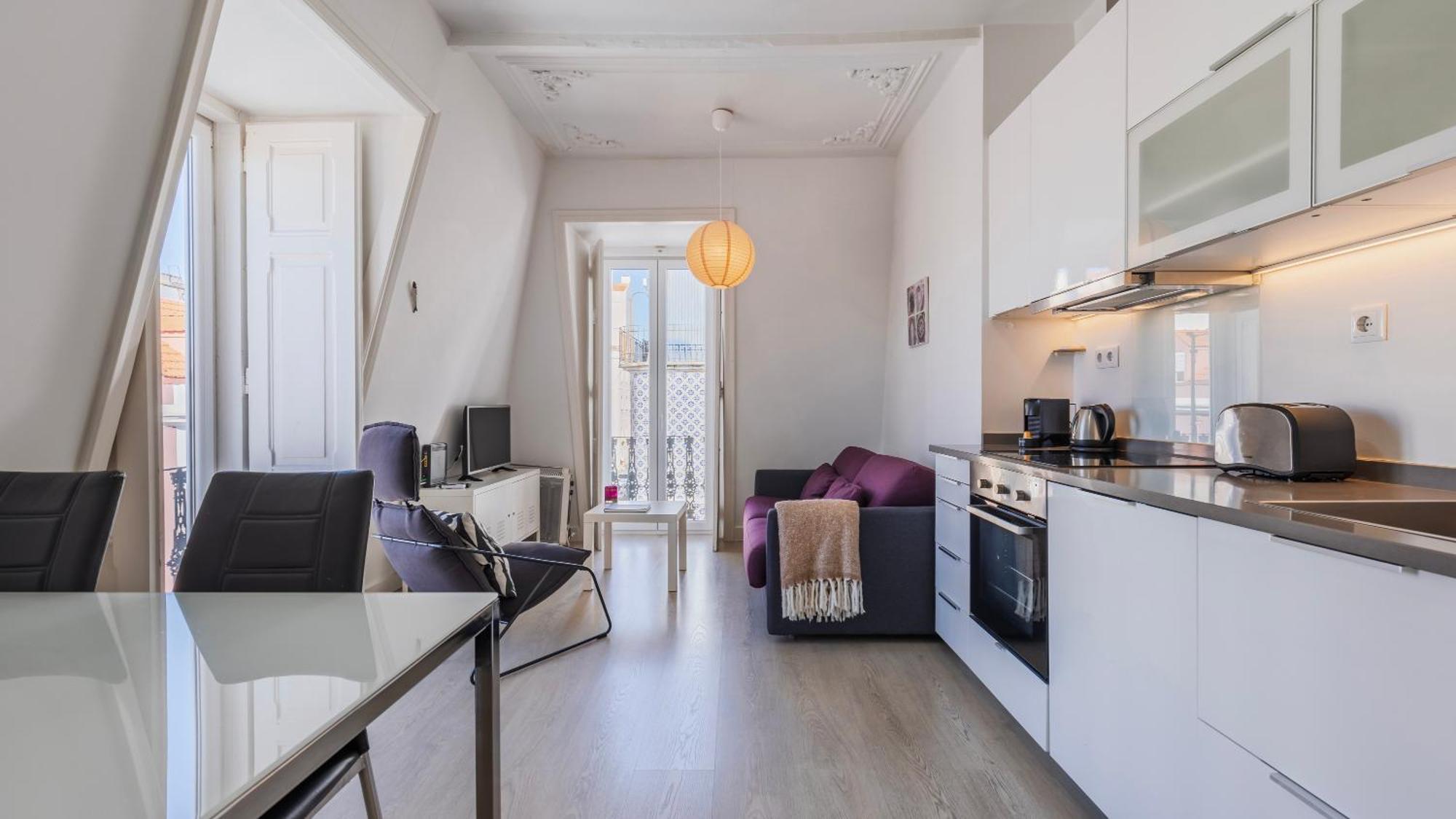 Classic Topfloor Apartment By Lovelystay Lisboa Extérieur photo