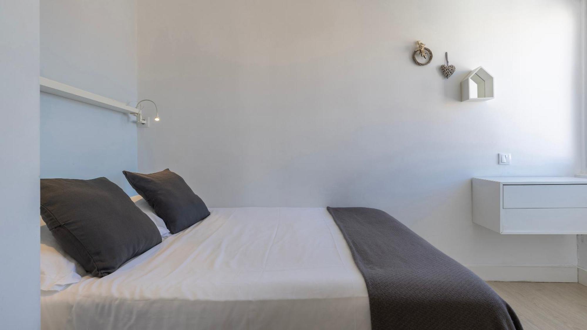 Classic Topfloor Apartment By Lovelystay Lisboa Extérieur photo